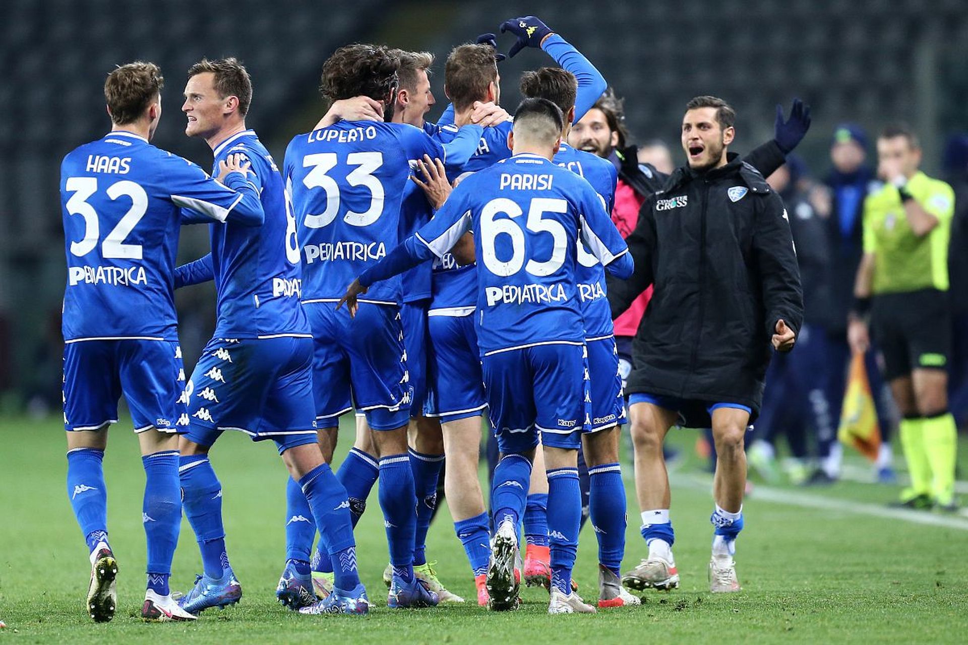 独家和话题 独家和话题